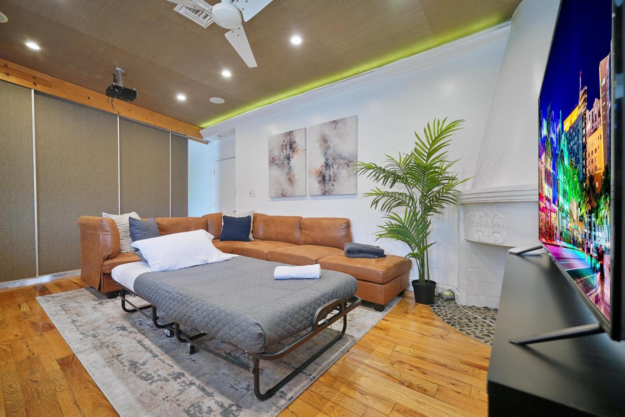 Apartment Big Beautiful South Loft Sleeps 8 Near Ocean