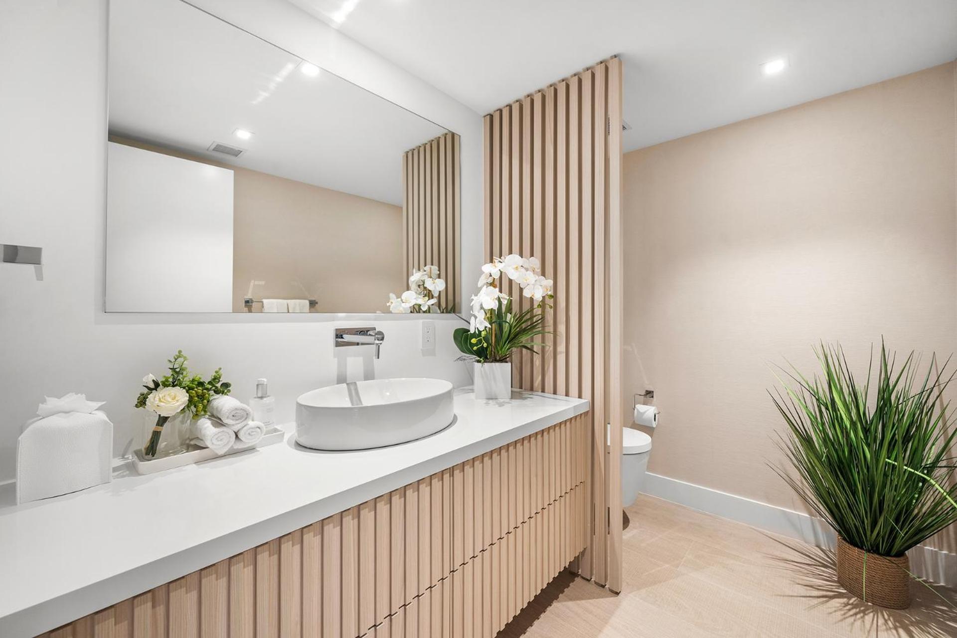 1 Bedroom Den Private At Roney Palace -608