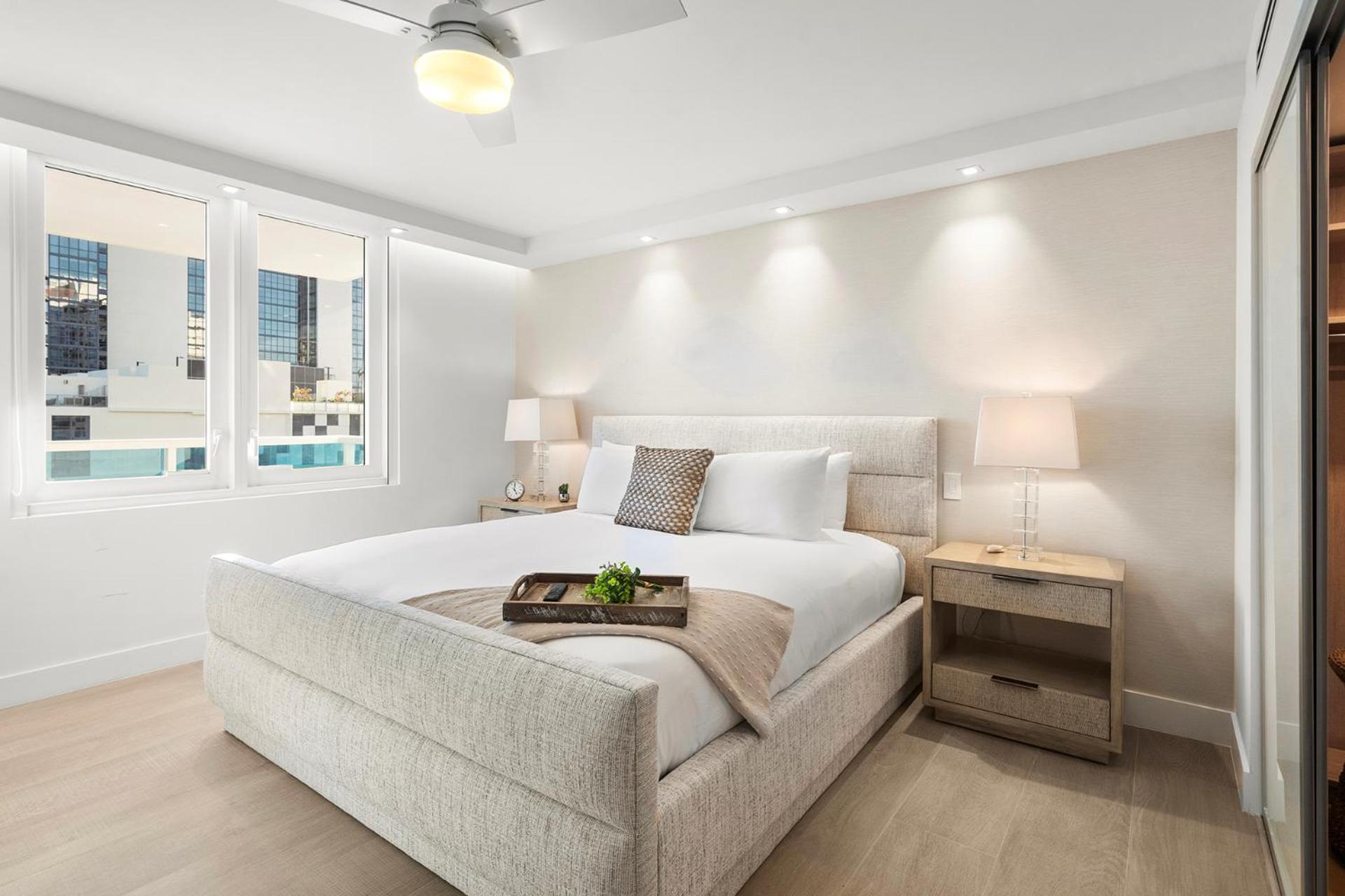 1 Bedroom Den Private At Roney Palace -608 Miami Beach
