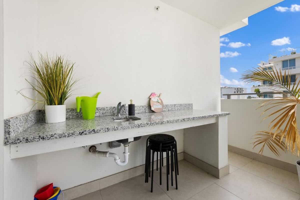 Luxury With Rooftop Pool - 5-min To Holiday home *