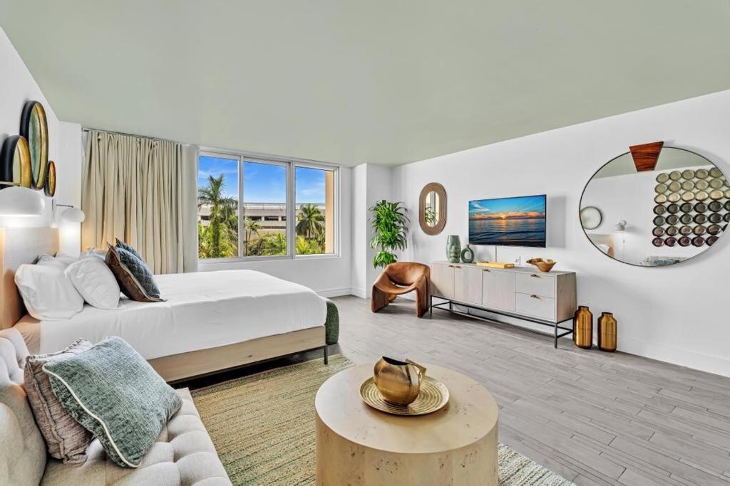 Brand New Mondrian - Miami Waterfront Apartment *