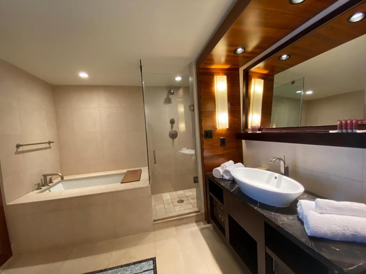 Carillon Miami Private Luxury Hotel Miami Beach