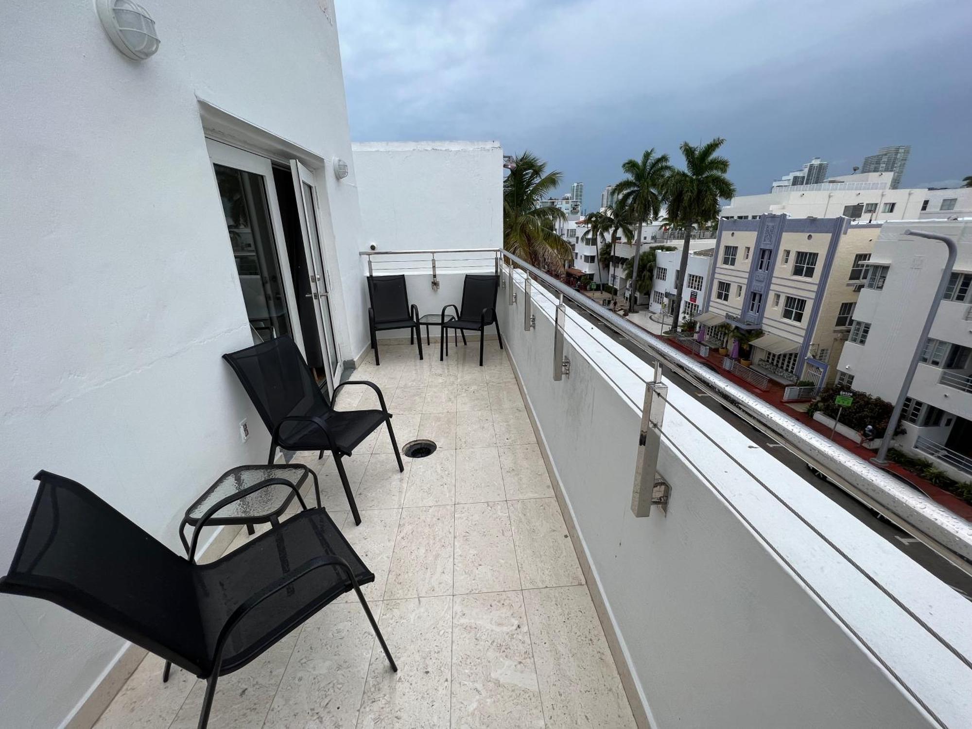 Apartment South Duplex With Terrace Near The Miami Beach