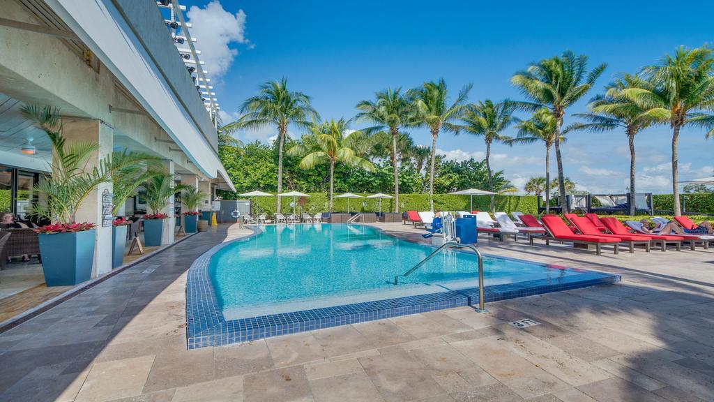 Beachfront Bentley One Bedroom With Balcony And Access Apartment
