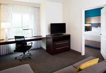 Hotel By Marriott Miami South