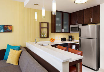By Marriott Miami South Hotel