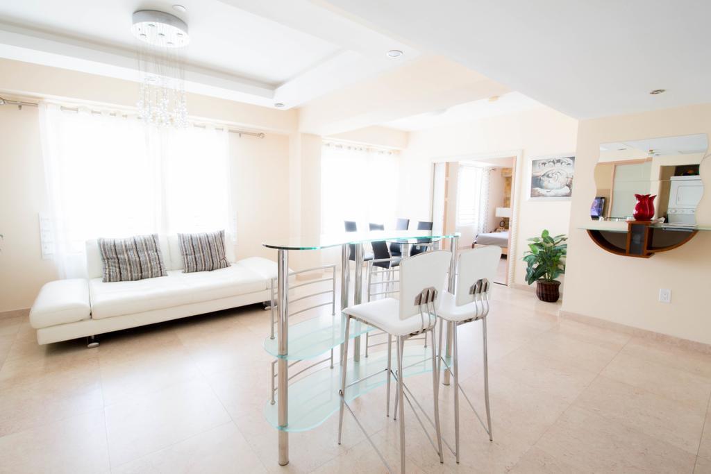 Carlyle On Ocean Drive Apartment *