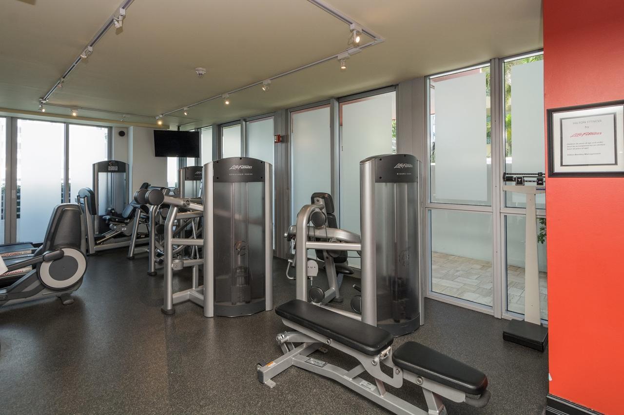 Beachfront Bentley One Bedroom With Balcony And Access Apartment Miami Beach