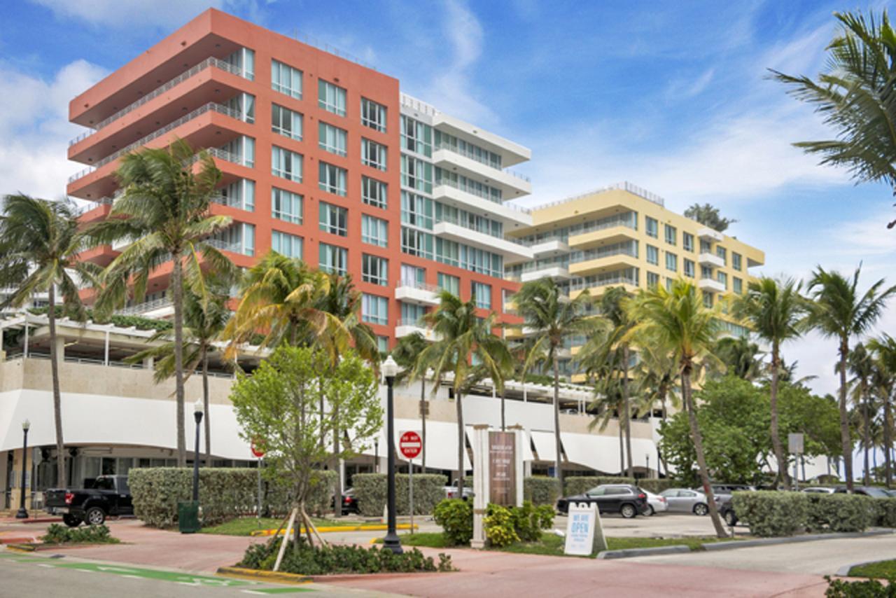 Apartment Beachfront Bentley One Bedroom With Balcony And Access *