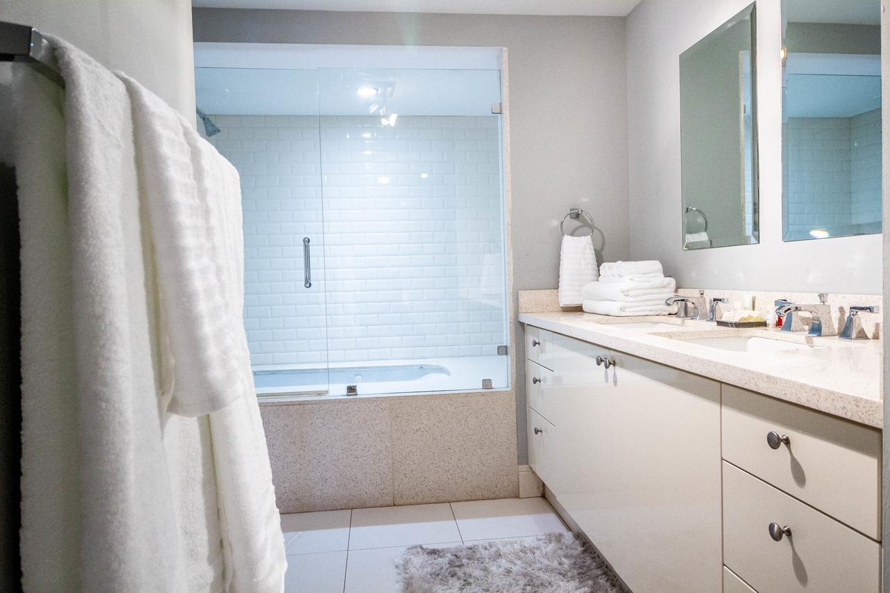 Carlyle On Ocean Drive Apartment Miami Beach