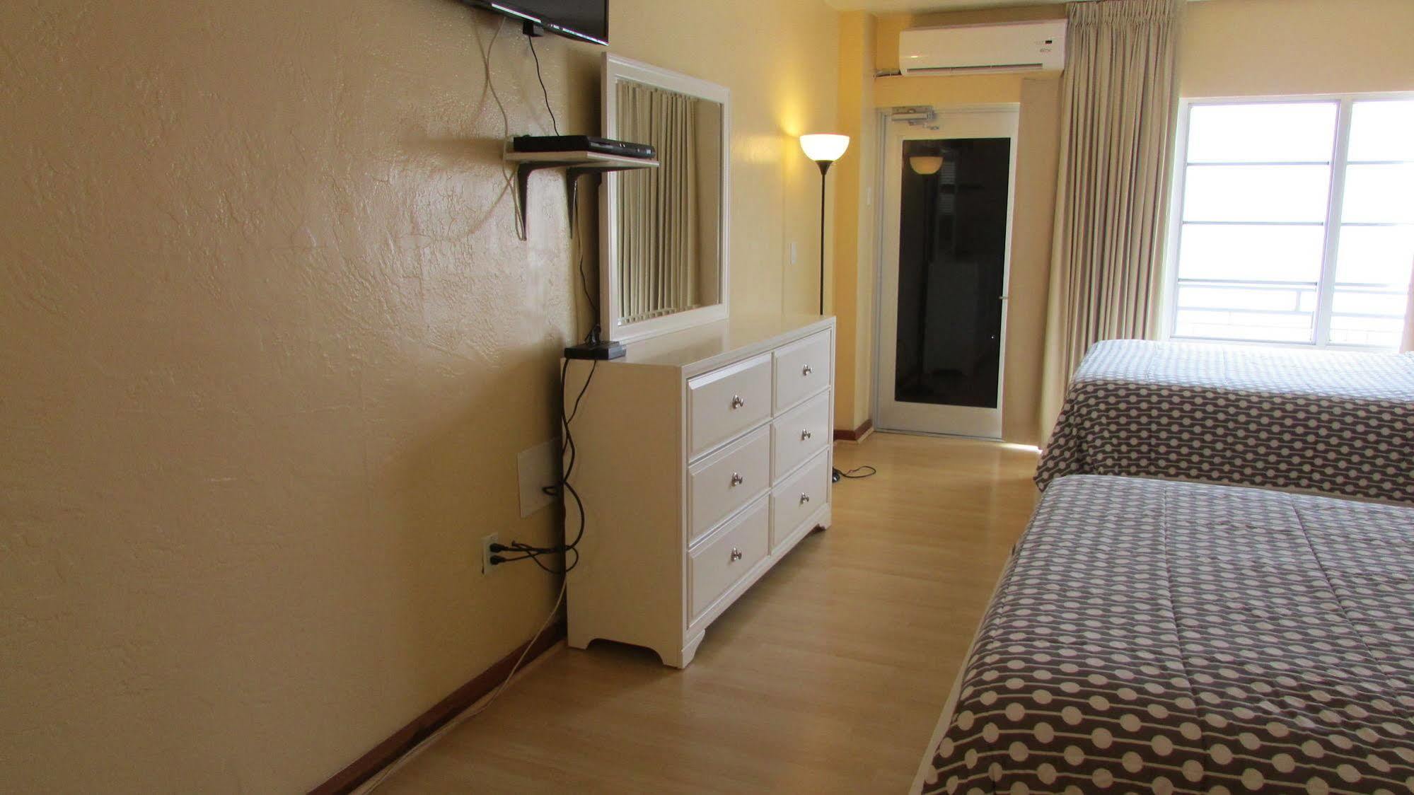 Stardust Hotel Miami Beach