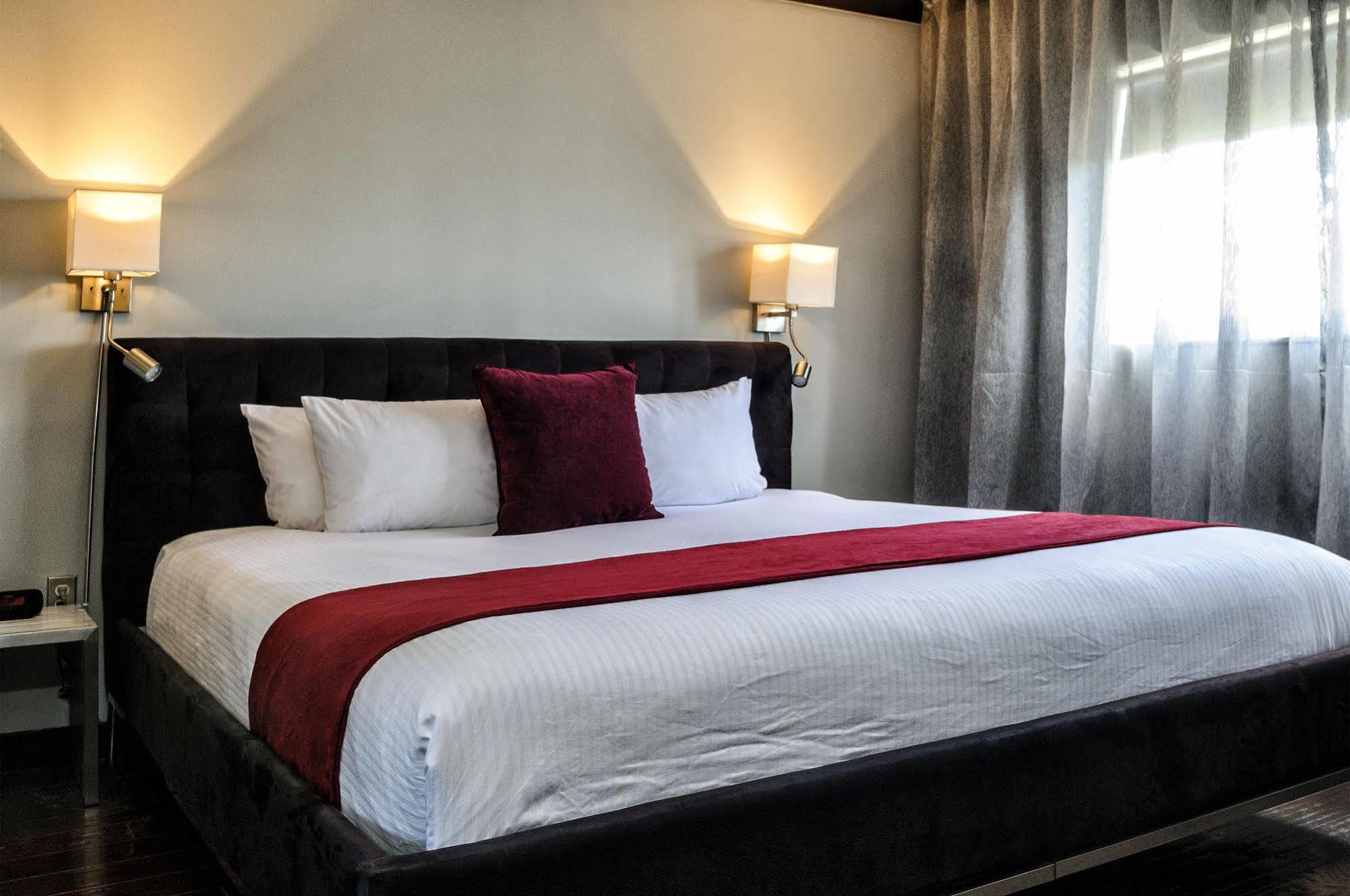 Metropole South 4*
