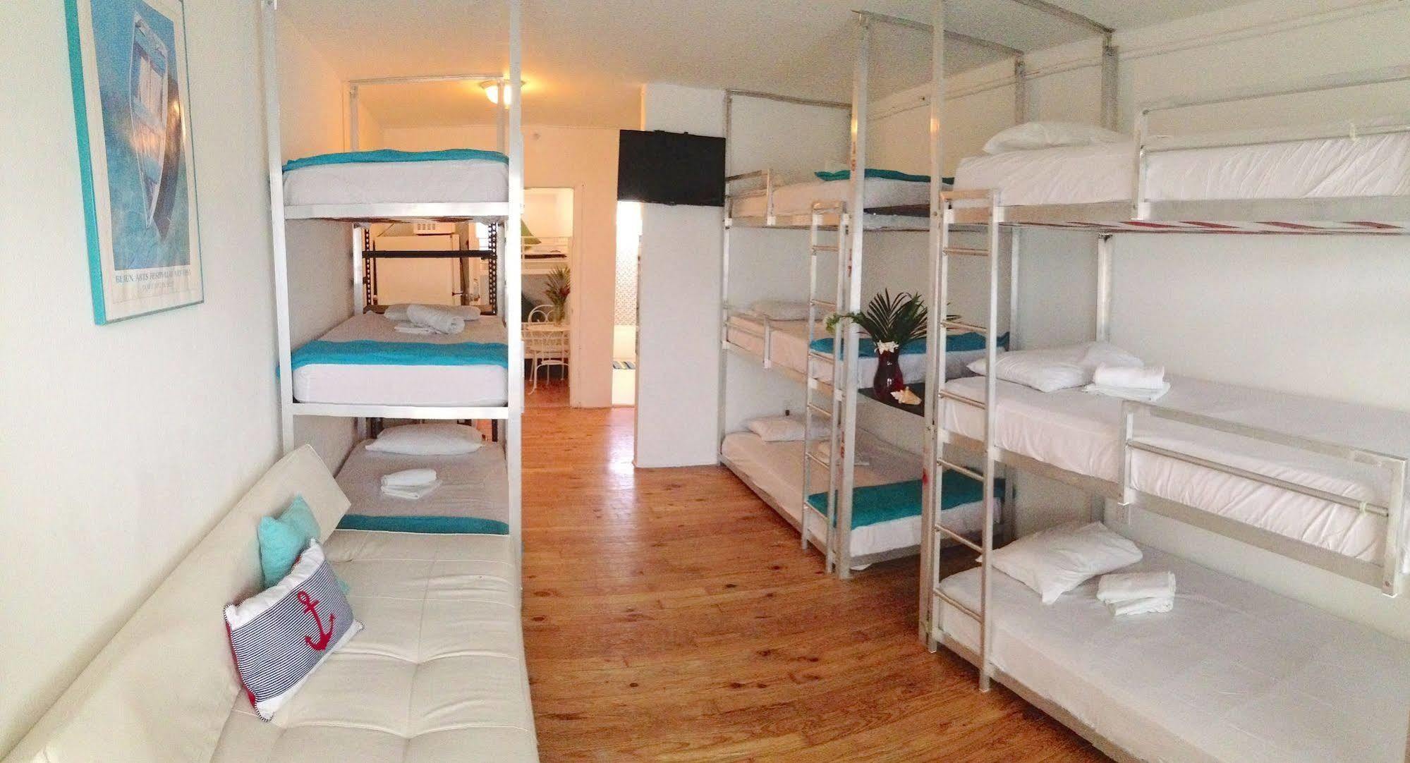 Bikini Hostel, Cafe & Beer Garden (adults Only) * Miami Beach