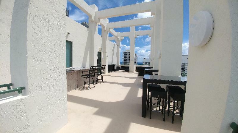Hotel The Casablanca On The Ocean West Tower Miami Beach
