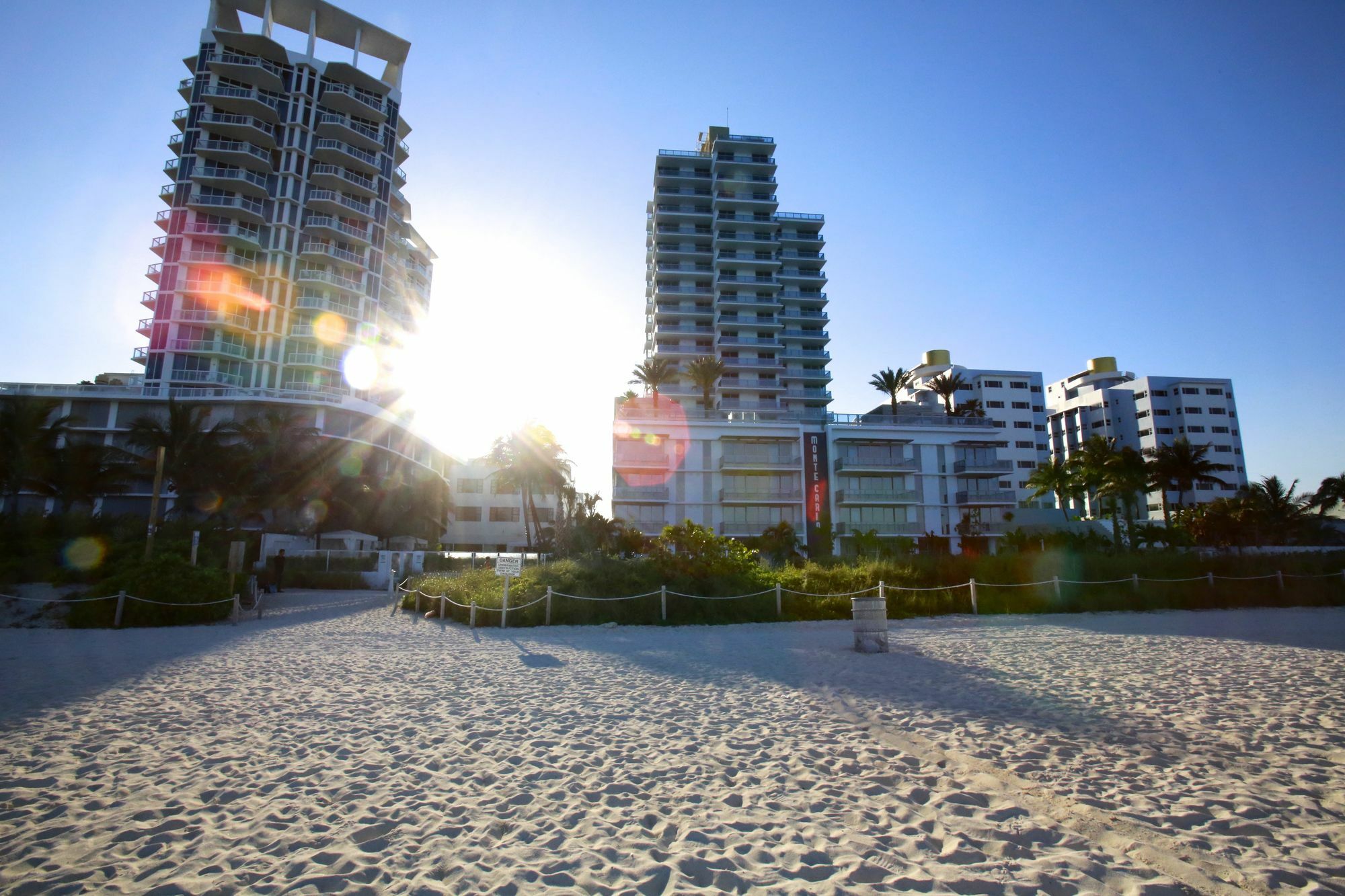 Life Miami At The Monte Carlo Apartment *