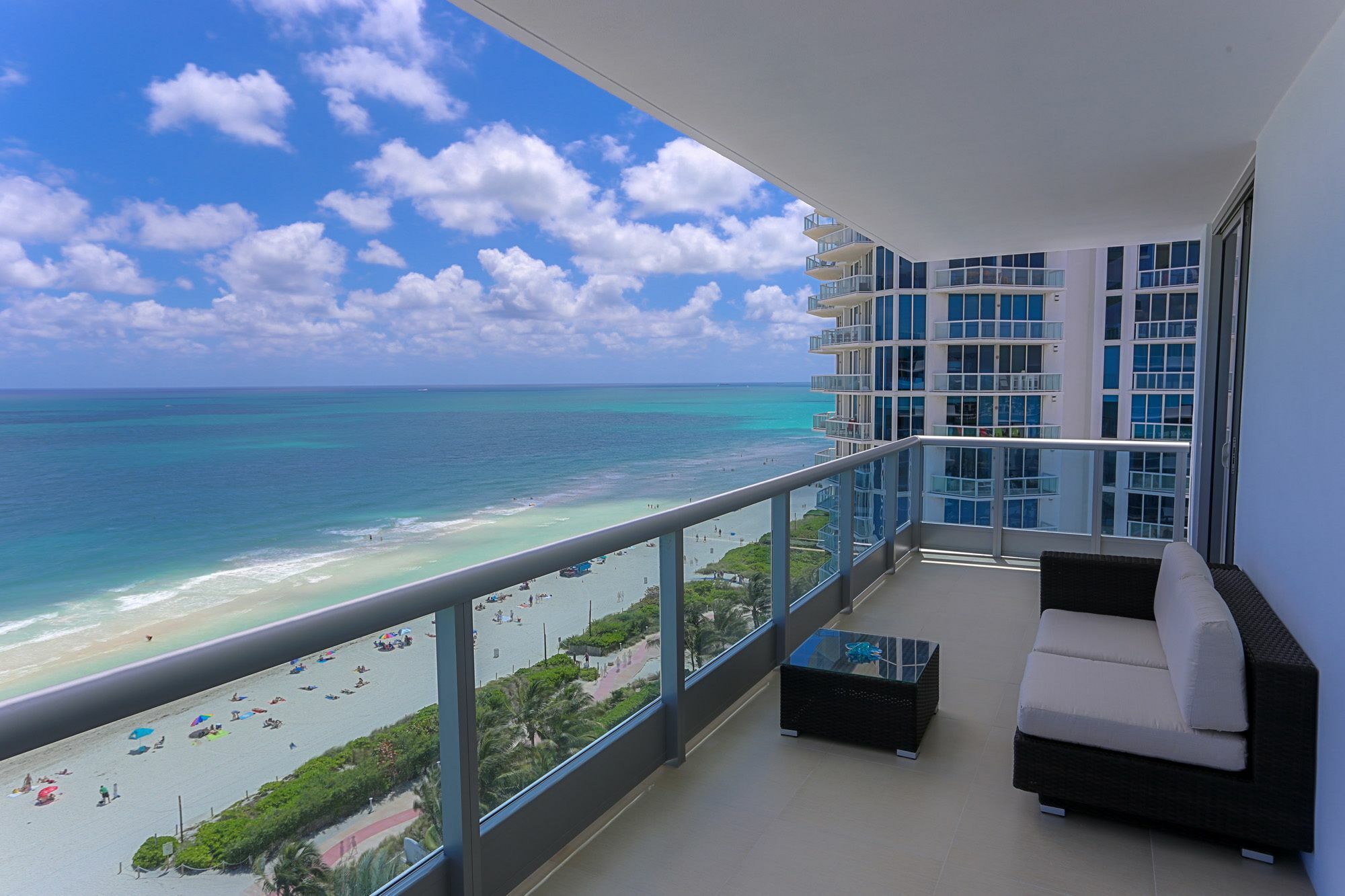 Life Miami At The Monte Carlo Apartment