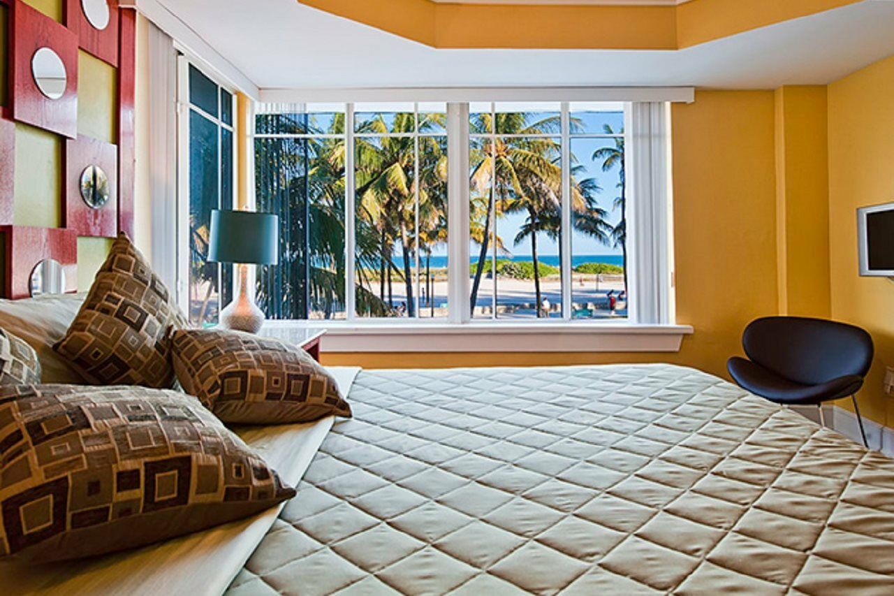Colony Hotel 3*