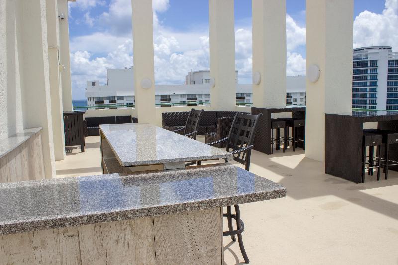 The Casablanca On The Ocean West Tower Hotel