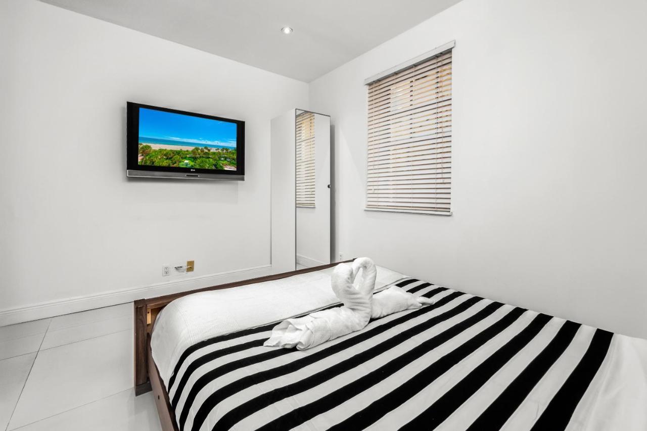 Apartment South In Ocean Drive *